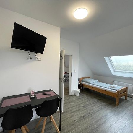 Comfortable Hostel In Wesseling Esterno foto