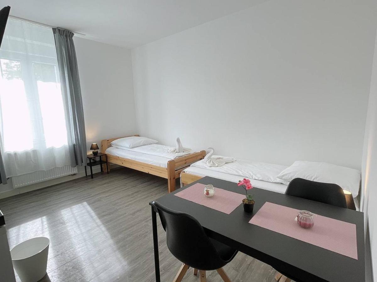 Comfortable Hostel In Wesseling Esterno foto