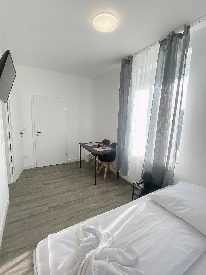 Comfortable Hostel In Wesseling Esterno foto