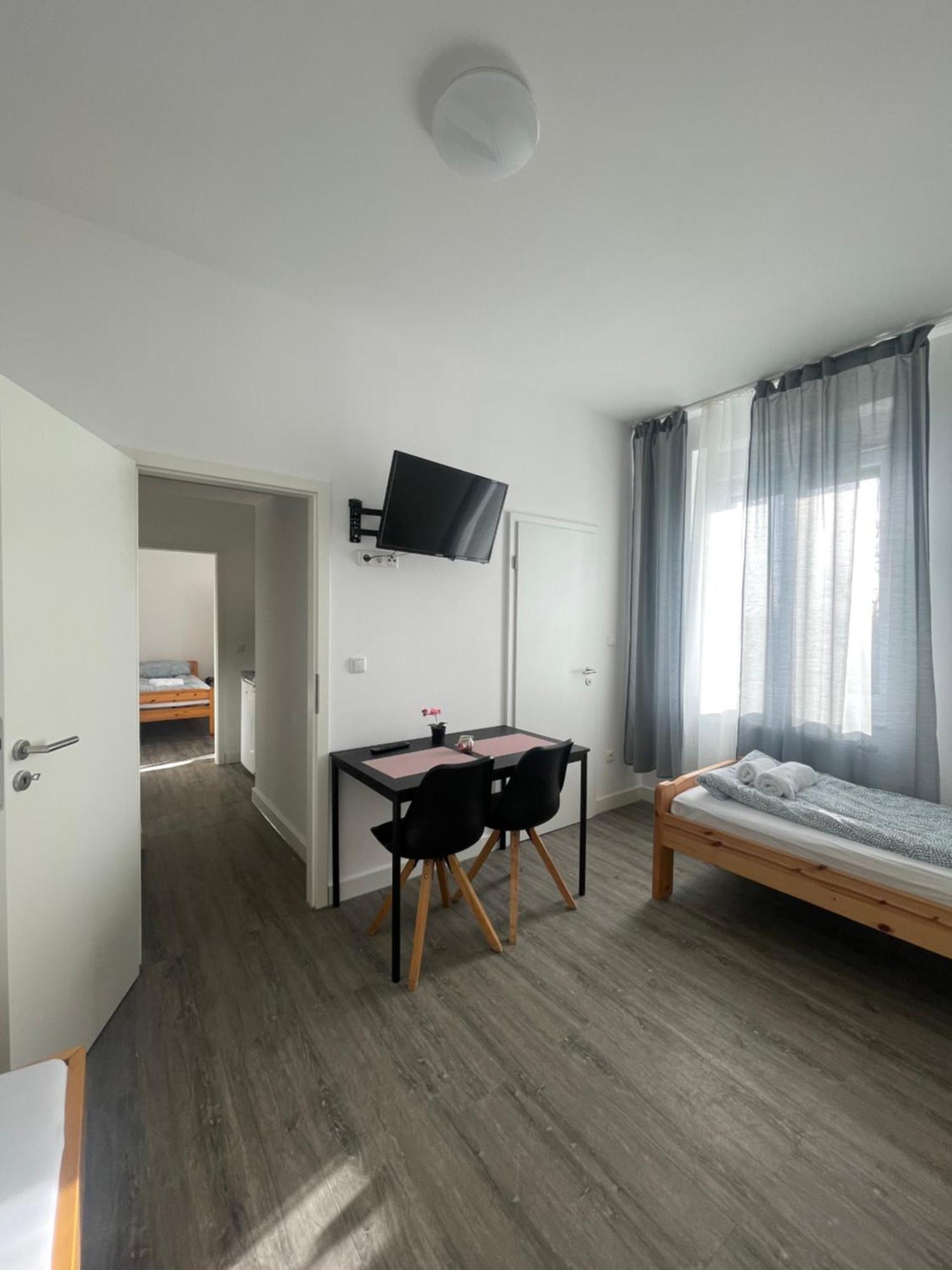 Comfortable Hostel In Wesseling Esterno foto