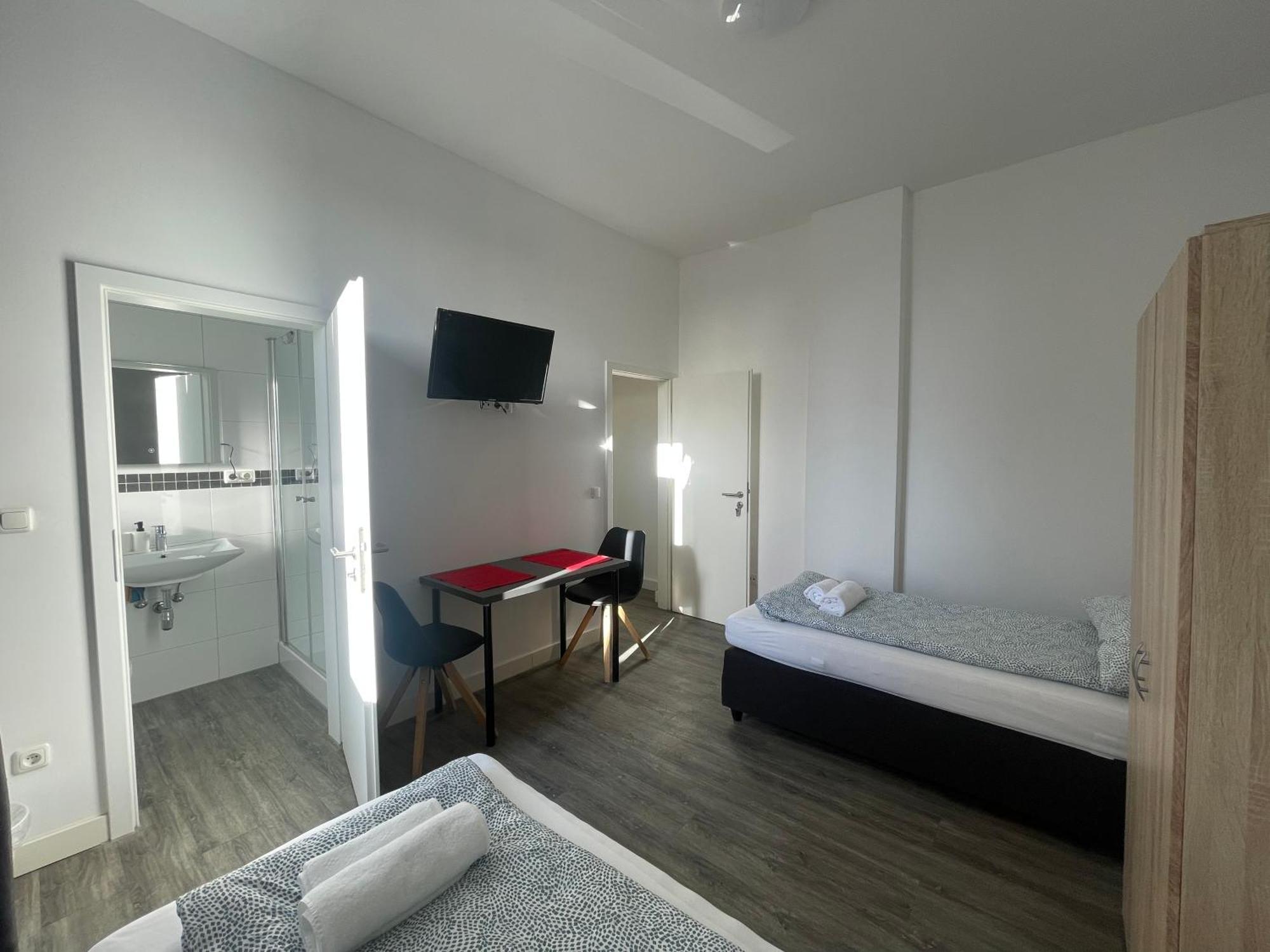Comfortable Hostel In Wesseling Esterno foto
