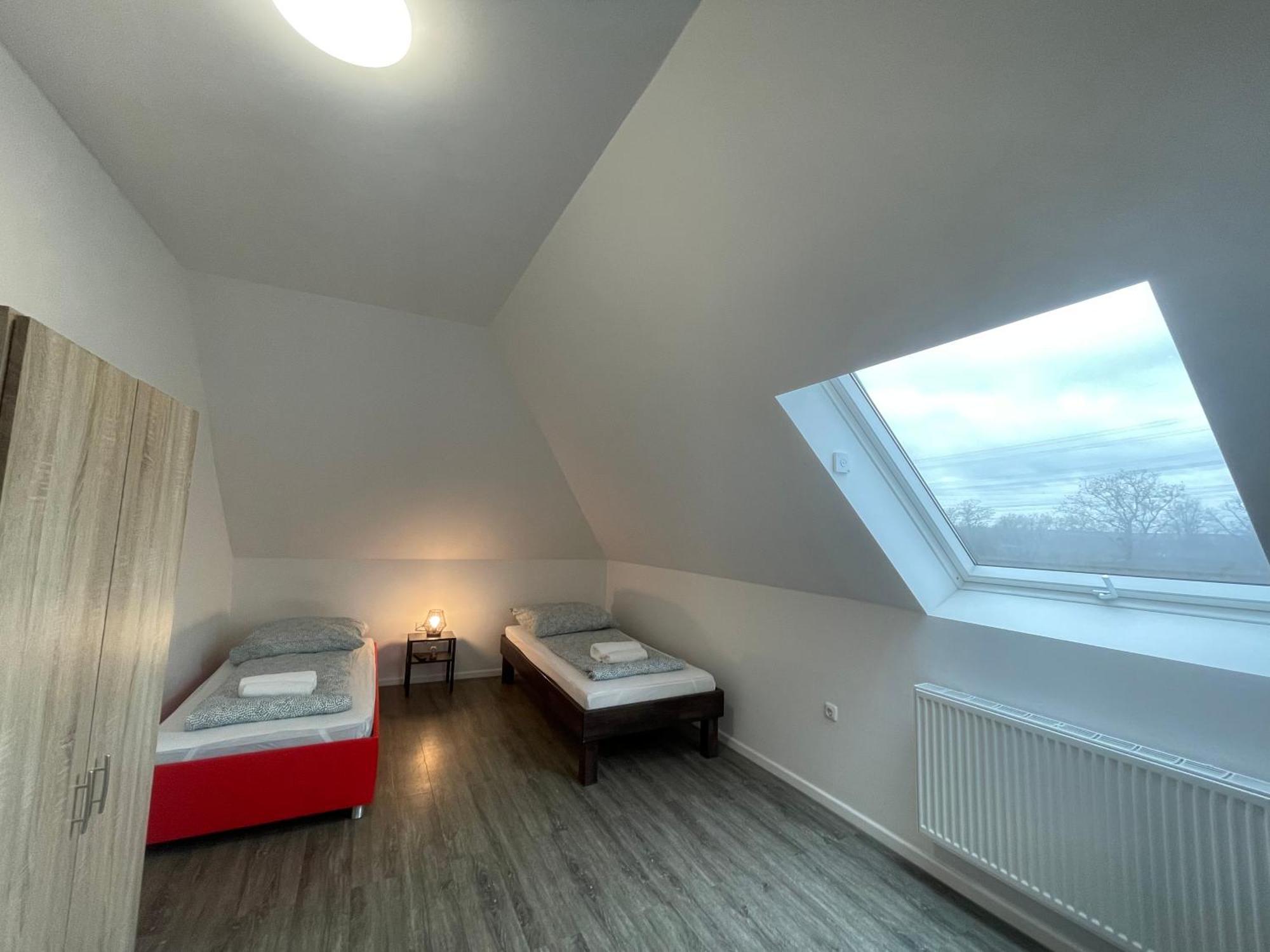 Comfortable Hostel In Wesseling Esterno foto