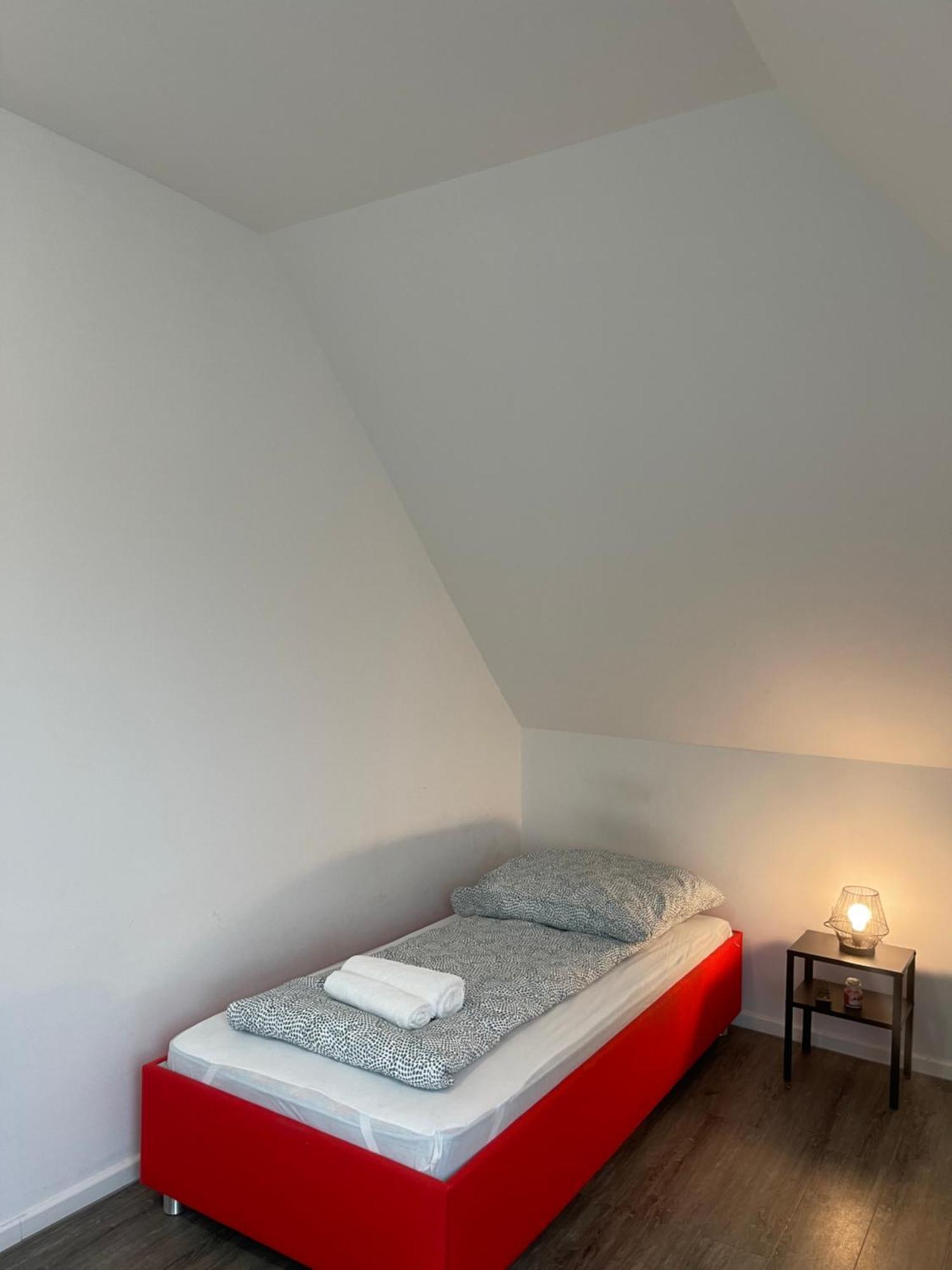 Comfortable Hostel In Wesseling Esterno foto