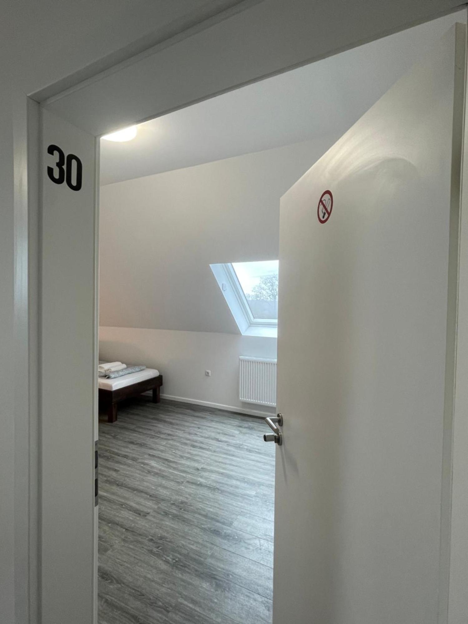 Comfortable Hostel In Wesseling Esterno foto