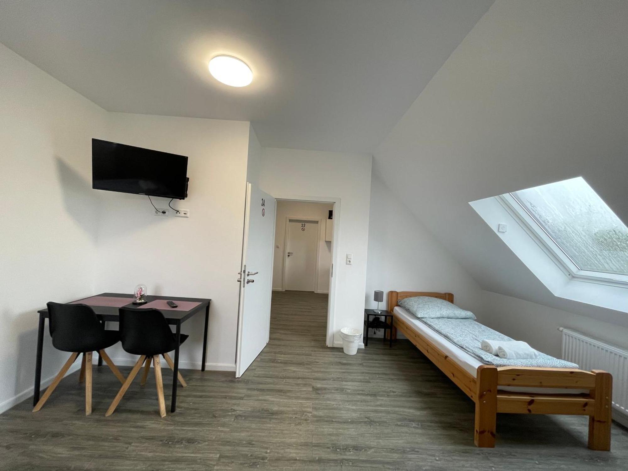 Comfortable Hostel In Wesseling Esterno foto