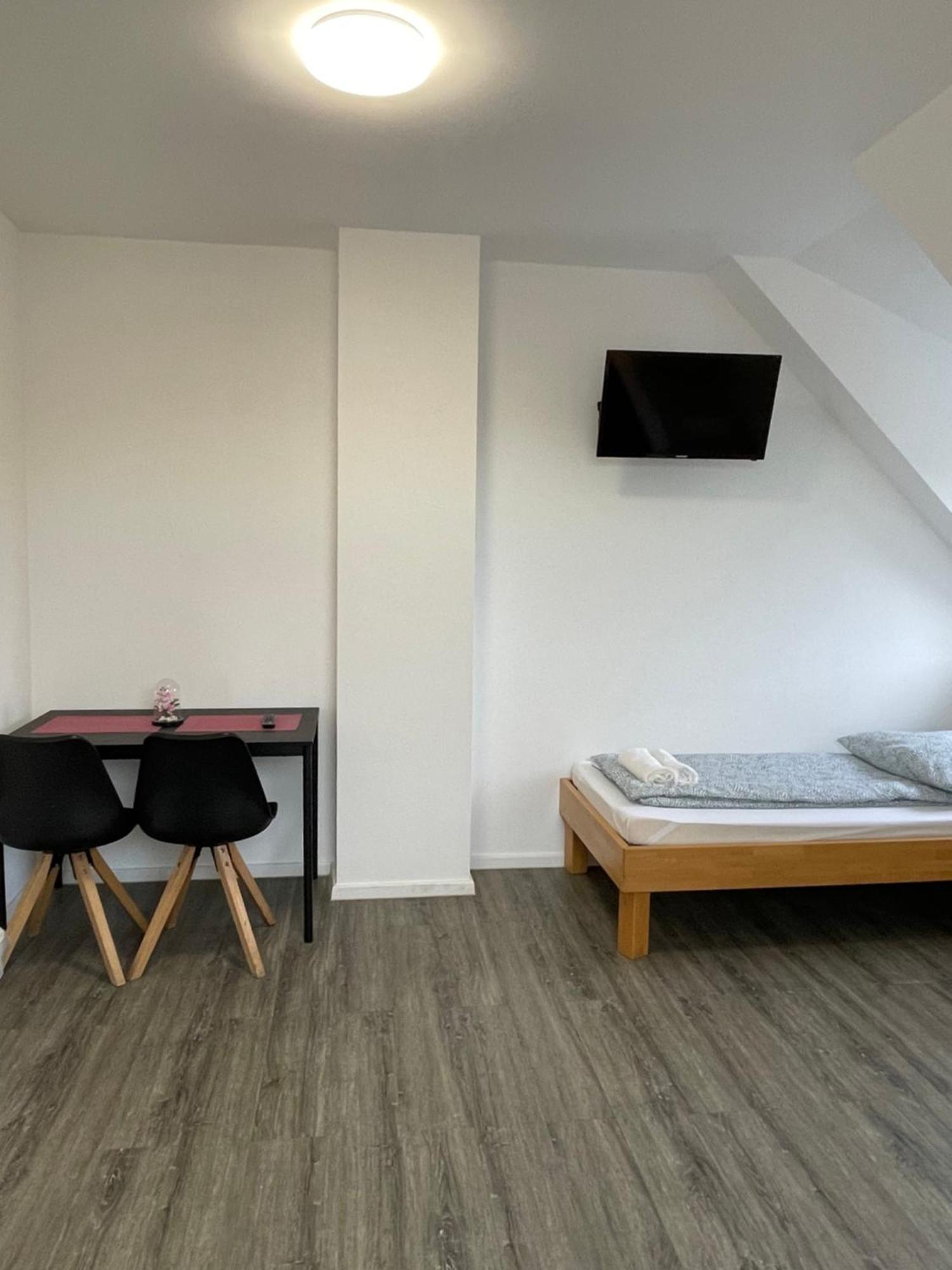 Comfortable Hostel In Wesseling Esterno foto