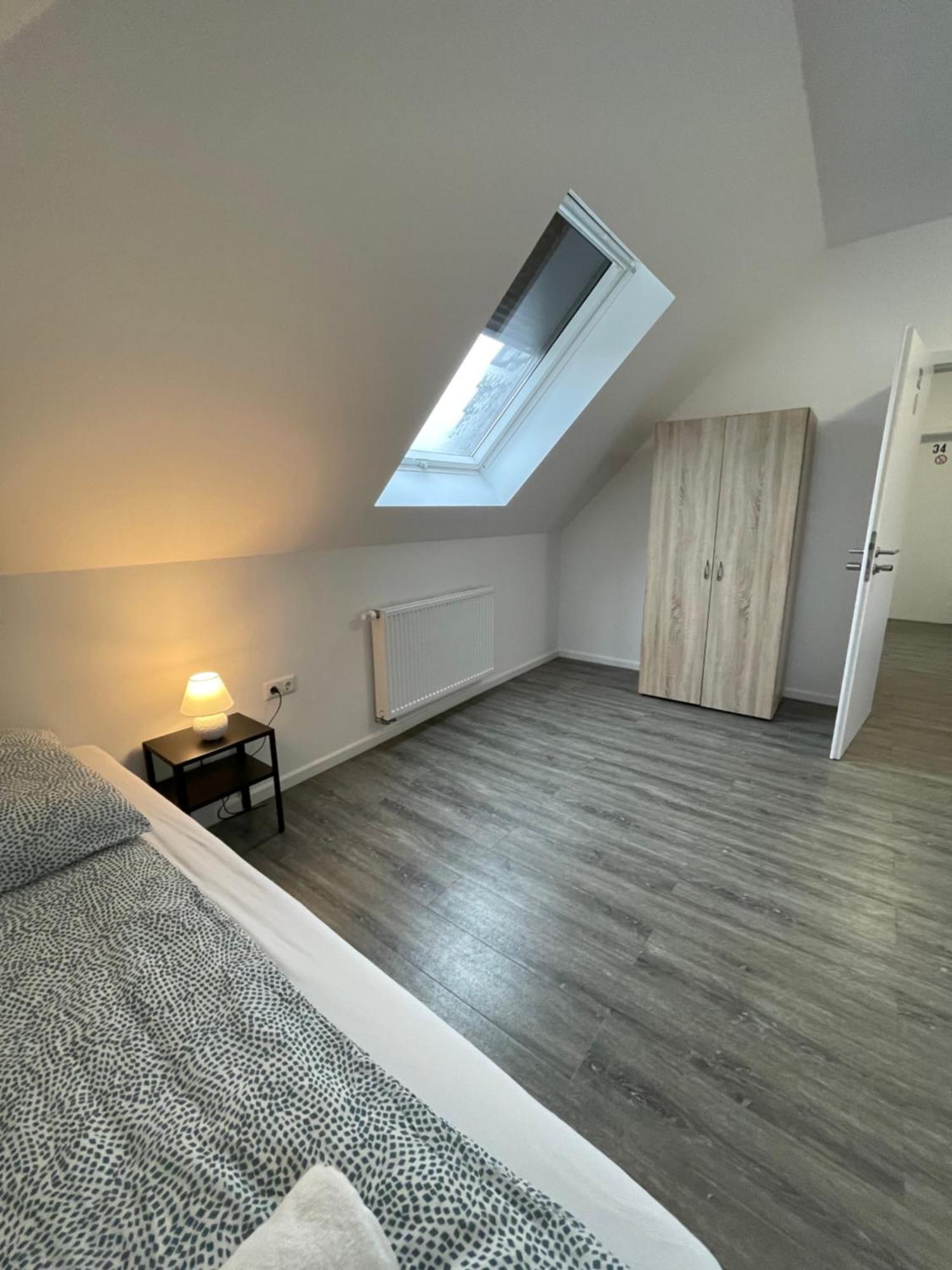Comfortable Hostel In Wesseling Esterno foto