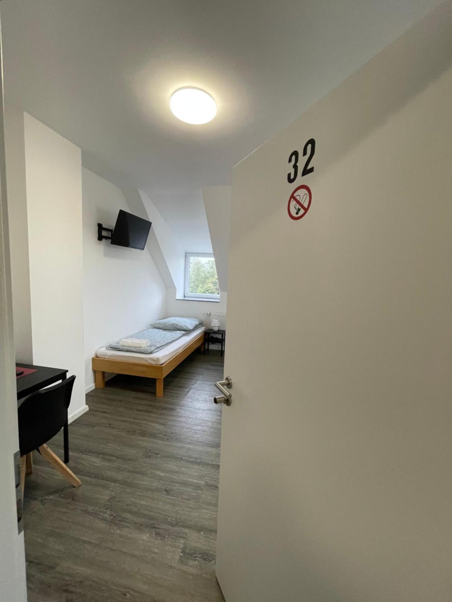 Comfortable Hostel In Wesseling Esterno foto