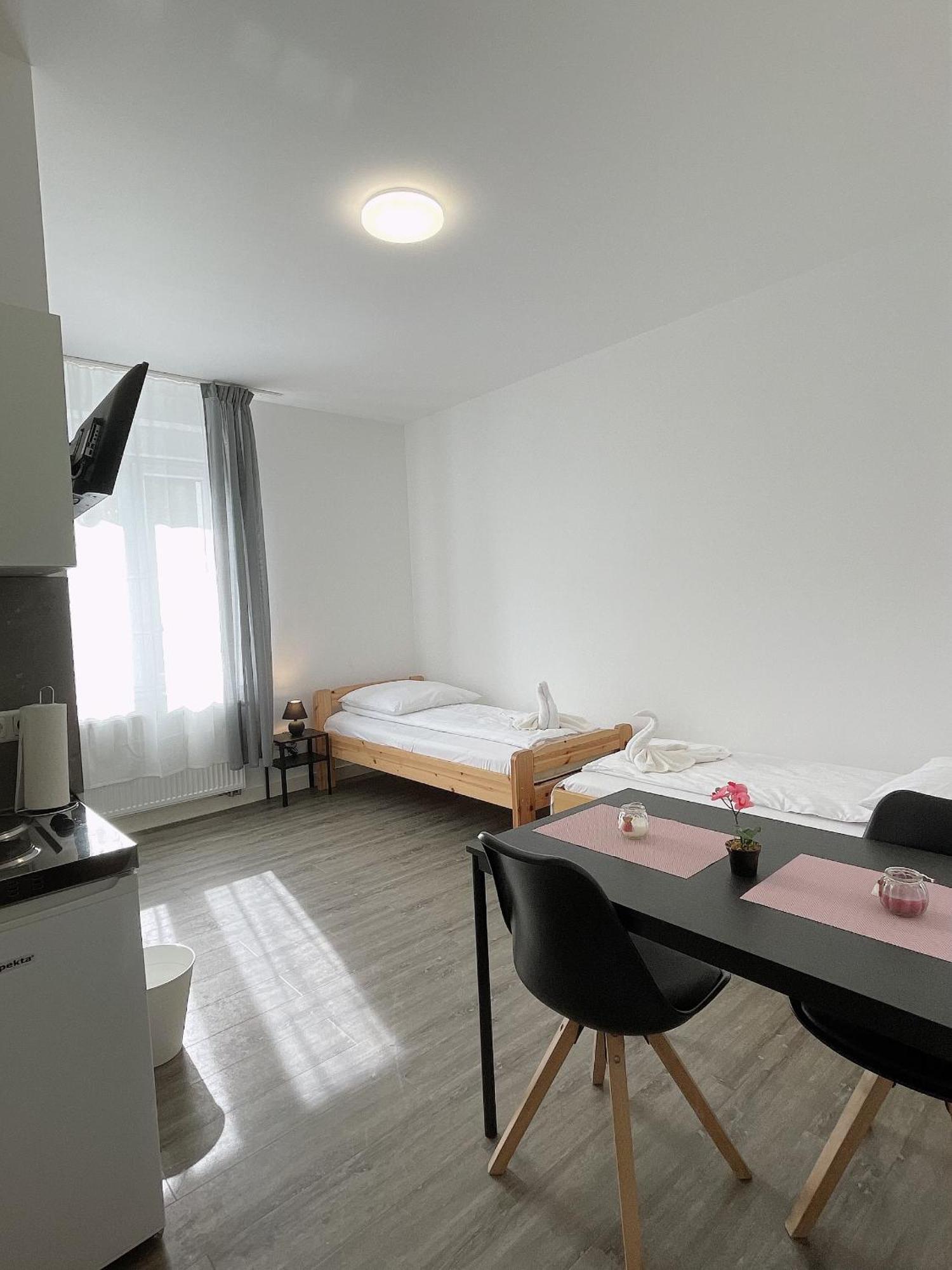 Comfortable Hostel In Wesseling Esterno foto