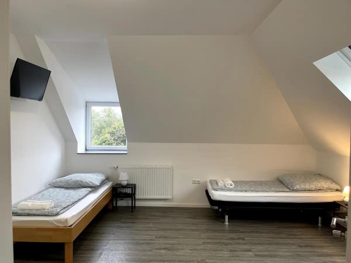 Comfortable Hostel In Wesseling Esterno foto